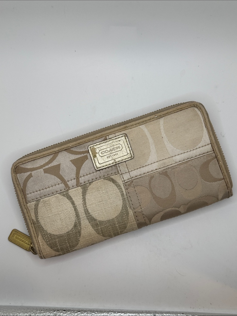 Coach Vintage Signature Patchwork Accordion Zip Wallet Neutral Tan Boho damaged
